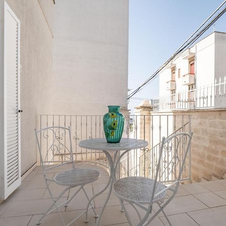 Dimora Lucrezia - Big & Central Apatment With Parking Ostuni Buitenkant foto