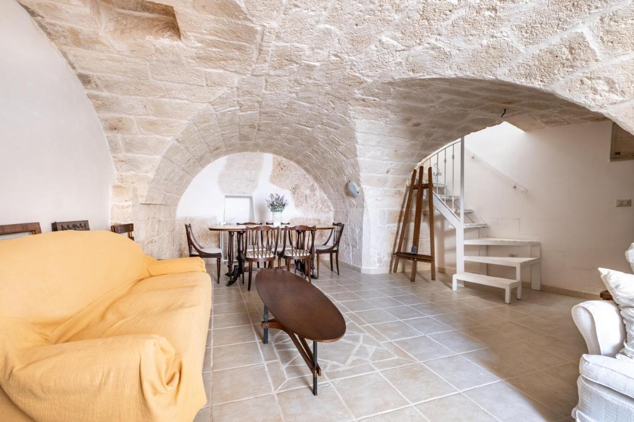 Dimora Lucrezia - Big & Central Apatment With Parking Ostuni Buitenkant foto